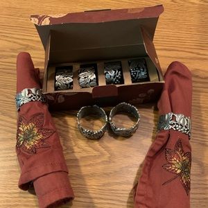 Napkin rings and napkins